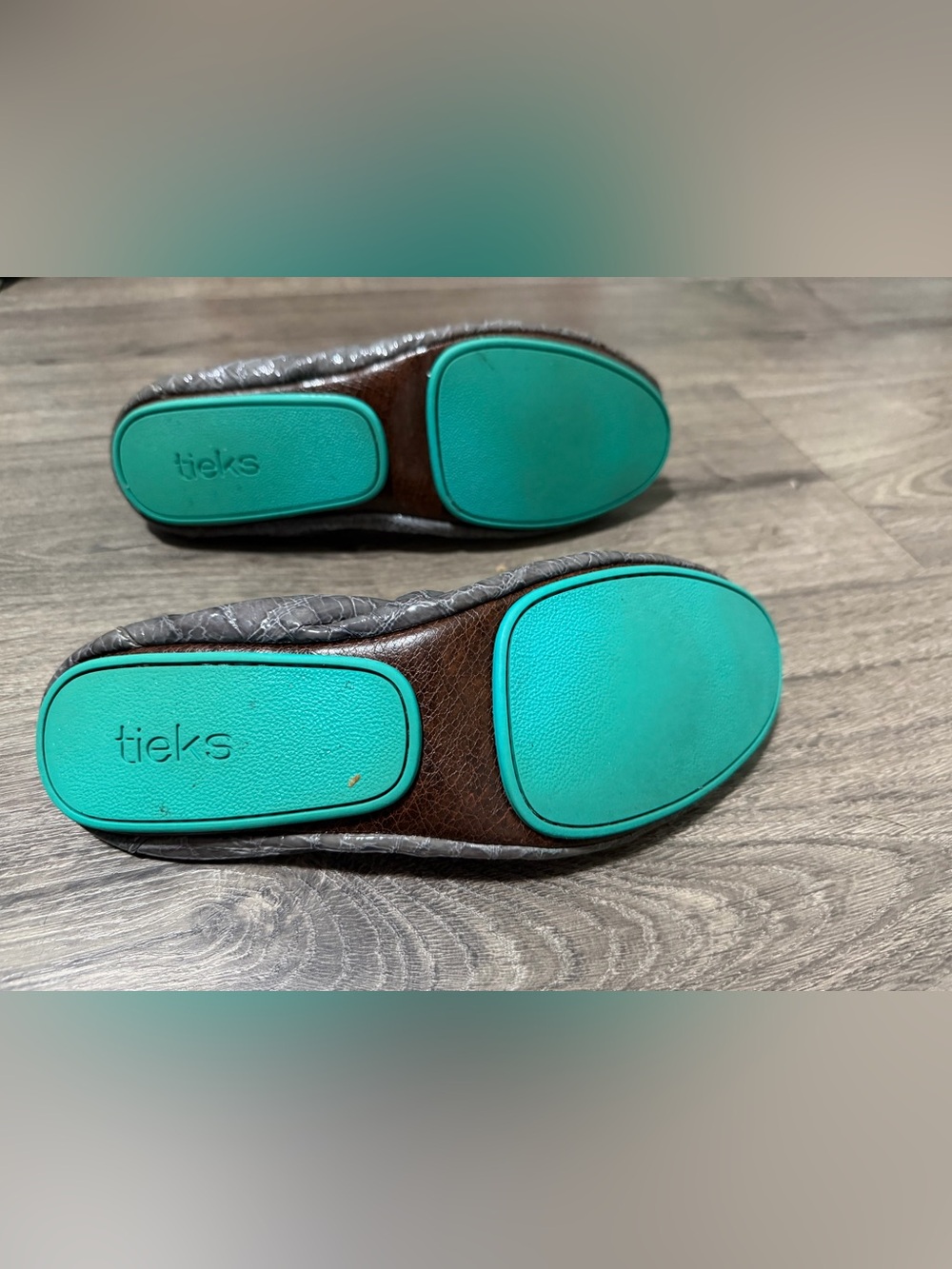 Tieks Grey Croc Patent Leather Ballet Flats size 9 - Picture 10 of 10